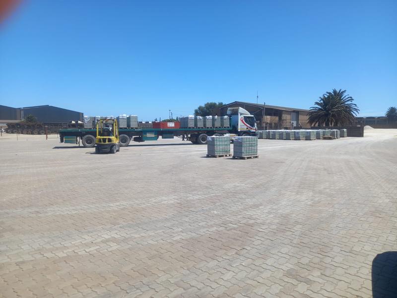 To Let commercial Property for Rent in Markman Industrial Eastern Cape